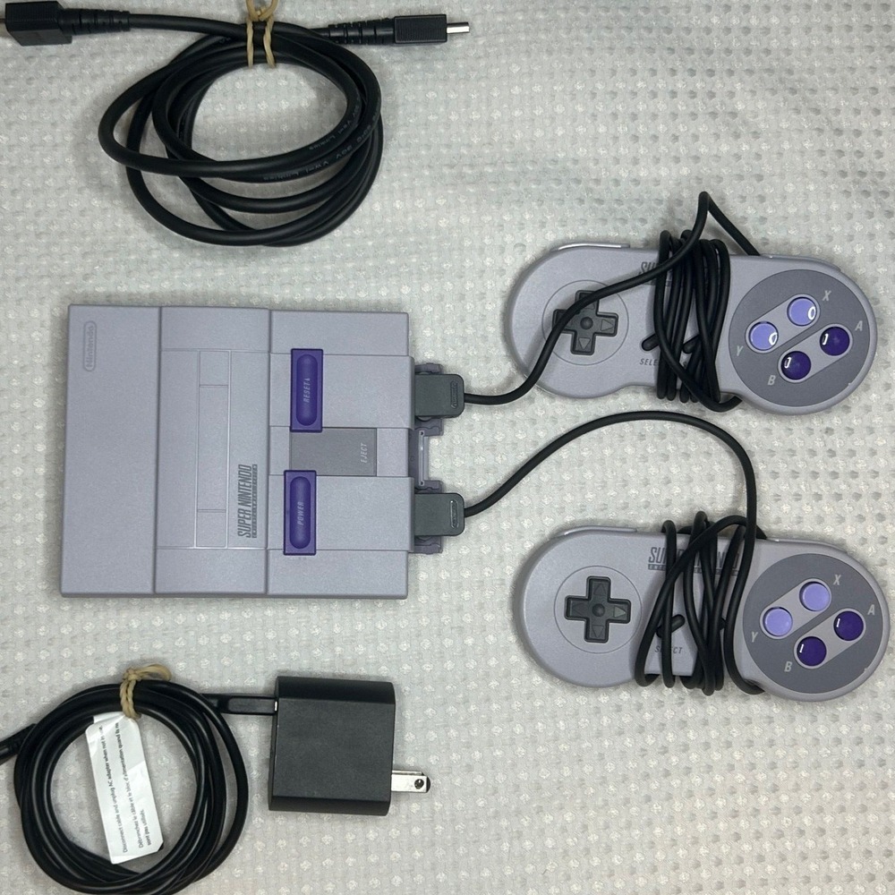 Nintendo Super NES Classic Edition Mini Console Gray 2 Controllers HDMI Bundle